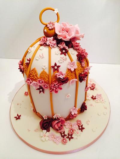Bird cake - Cake by lesley hawkins