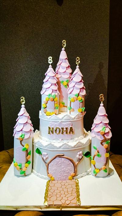 Birthday princess castle cake  - Cake by Sugar Land By Naoual 