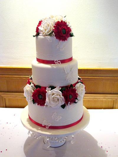 Rose and gerbera wedding cake - Cake by Aleshia Harrison: for the love of cakes