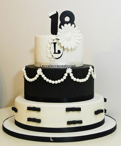 White black cake - Cake by leccalecca