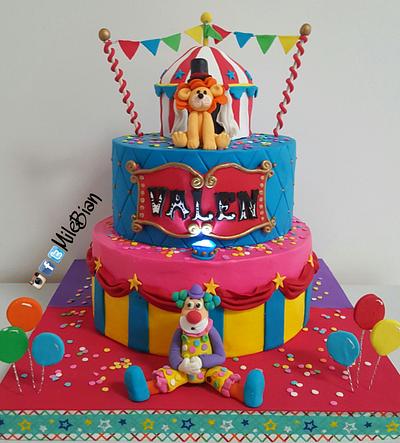 Circus with lights! - Cake by MileBian