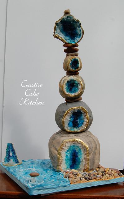 Geode Tower - Cake by CreativeCakeKitchen