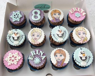 Frozen cupcakes - Cake by Sonia