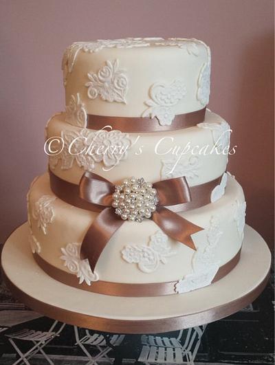 Ivory & Lace with Mink - Cake by Cherry's Cupcakes