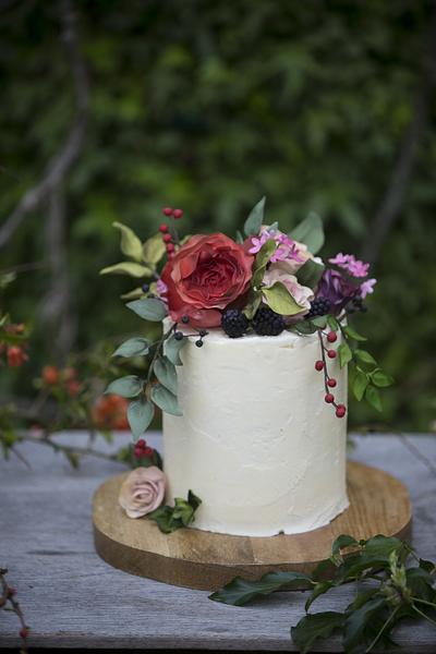 Sugar flowers & fruit with buttercream, a natural wedding  - Cake by Happyhills Cakes