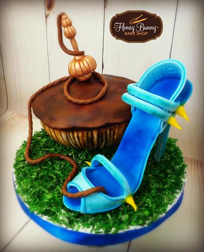 Alice in Wonderland Collaboration-Caterpillar - Cake by Honey Bunny Bake Shop