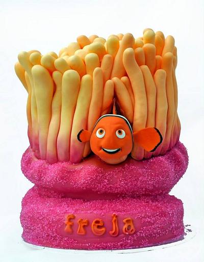 Nemos anemone  - Cake by Subifan