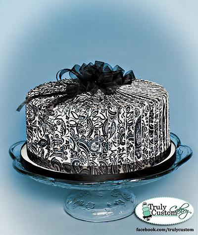 Black and White Simplicity - Cake by TrulyCustom