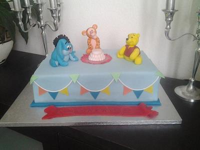 Winnie Pooh and friends - Cake by Manuela's Cake Art Studio