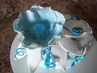 Shades of blue - Cake by Laurie