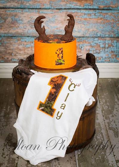Mossy Camo Deer Hunter Smash Cake! - Cake by CrystalMemories