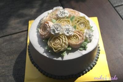 peony blossom buttercream cake - Cake by fantasticake by mihyun