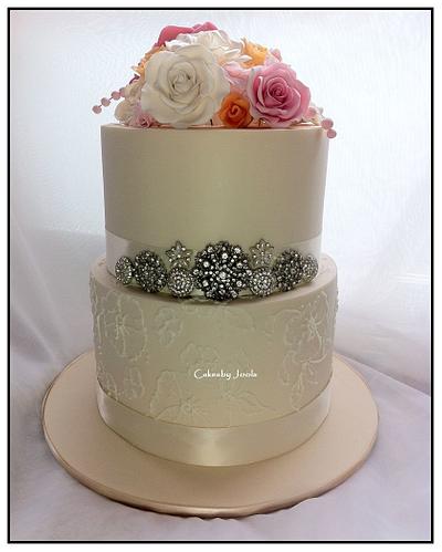 Vintage Wedding - Cake by Cakesby Jools