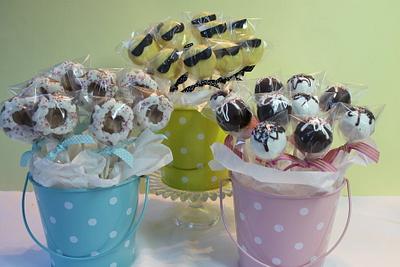 Sweet cake pops - Cake by Delights by Design