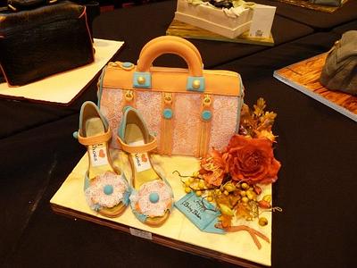 I love shoes - Cake by Carmen Sweetness 
