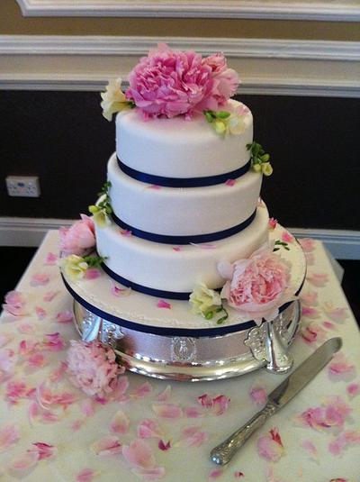 Wedding Cake  - Cake by Sugarsilly