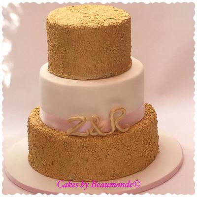 Wedding cake 'white and gold with a touch of pink', part #2 - Cake by Cakes by Beaumonde