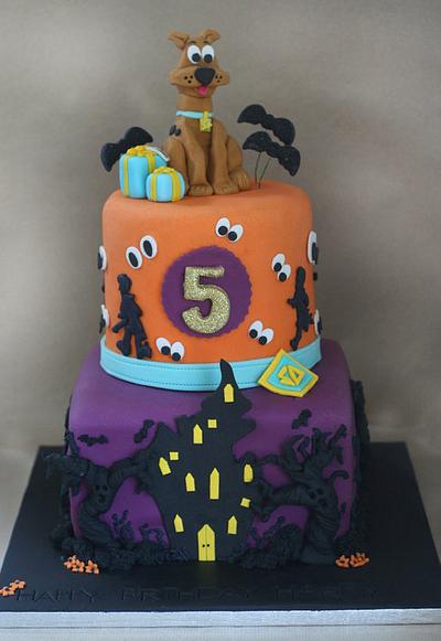 Scooby Doo cake - Cake by ClaresCupcakesLondon