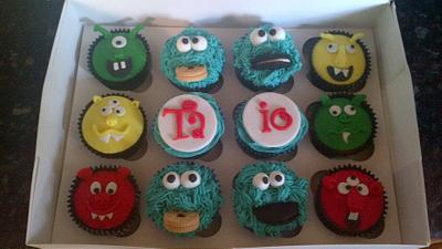 Monster cupcakes.  - Cake by nannyscakes