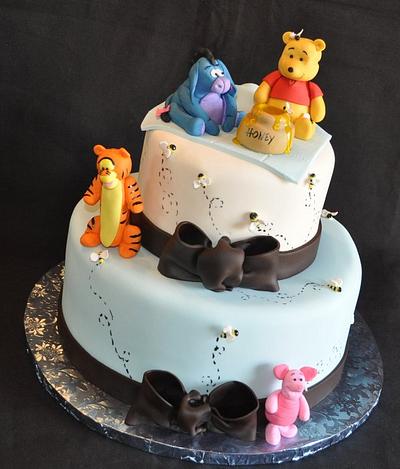 Winnie the Pooh - Cake by Skmaestas