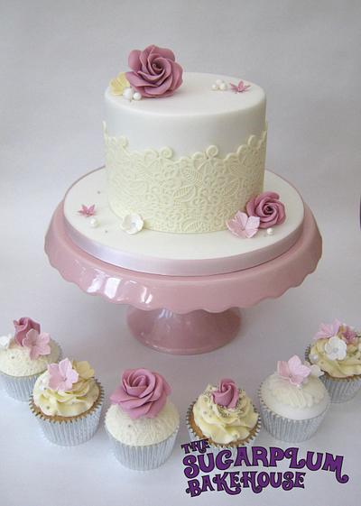 White, Cream & Dusky Pink Cutting Cake - Cake by Sam Harrison