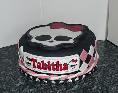 Monster High Cake  - Cake by Krazy Kupcakes 