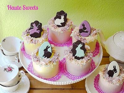 Mini Easter cakes - Cake by Hiromi Greer