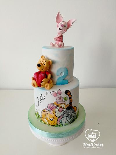 Winnie the Pooh - Cake by MOLI Cakes