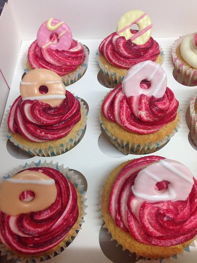 Party Ring Cupcakes - Cake by CharlotteHargroveCakes