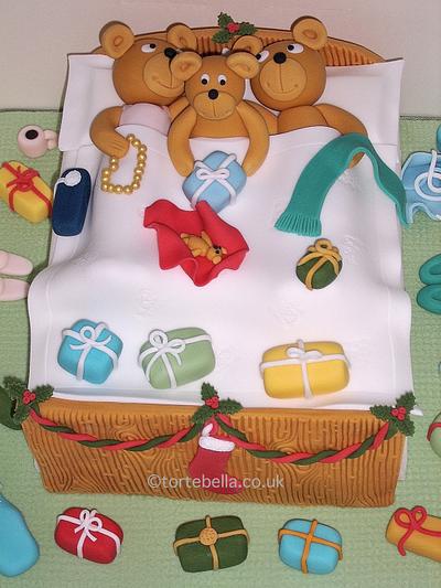 Christmas Morning in the Bear House - Cake by tortebella