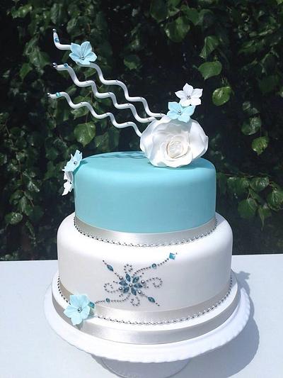 Aqua & White 'bling' Cake - Cake by Mikki