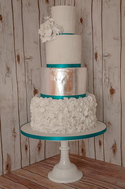 Ruffle Silver Leaf - Cake by Claire Davey - Cake Daydreamss