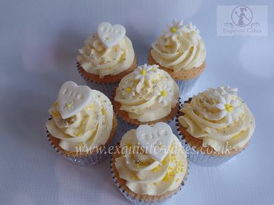 Daisy cupcakes - Cake by Natalie Wells