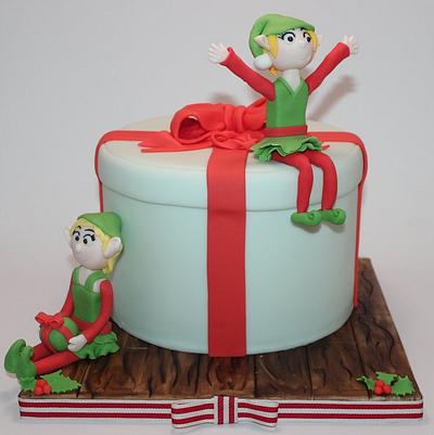 Elf Christmas Cake - Cake by looeze