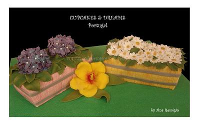 JUST SOME FLOWERS... - Cake by Ana Remígio - CUPCAKES & DREAMS Portugal