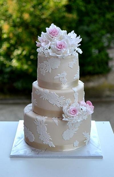 Lace wedding cake - Cake by majalaska