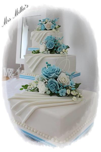 Blue and white wedding - Cake by Mrs Millie's