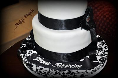 black and white theme cake!! - Cake by shahin