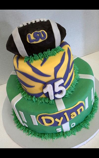LSU cake - Cake by Sherri Hodges 