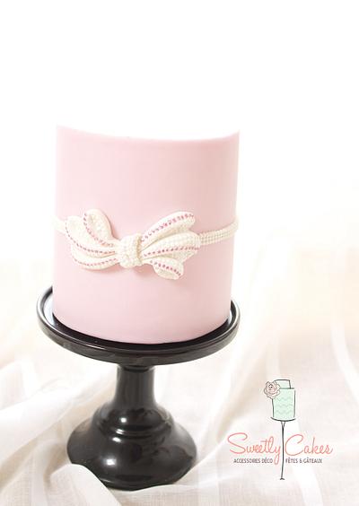 Bow Cake - Cake by Sweetly Cakes 