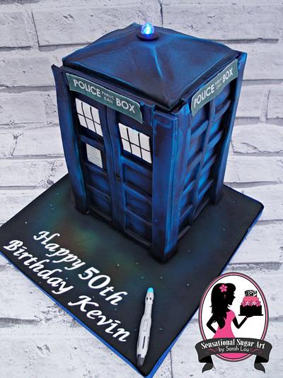 Doctor Who Tardis Cake - Cake by Sensational Sugar Art by Sarah Lou
