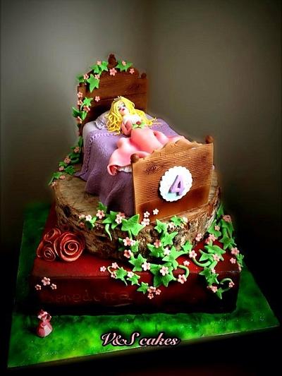Sleeping Beauty  - Cake by V&S cakes