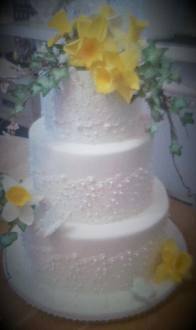 Daffodil wedding - Cake by Jacqui's Cupcakes & Cakes