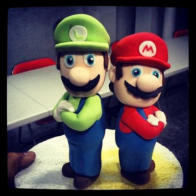 Mario and Luigi - Cake by DulceValencia