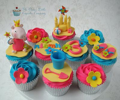 Peppa Pig Beach Themed Cupcakes - Cake by Amanda’s Little Cake Boutique