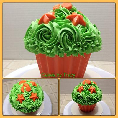 Giant Cupcake Cake - Cake by Tracy
