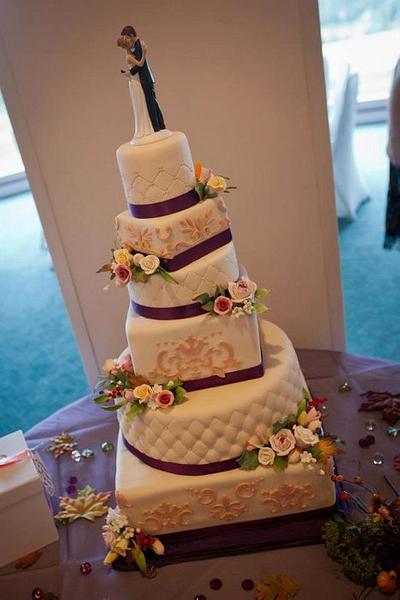 Damask Wedding Cake - Cake by Naomi