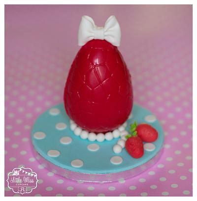 Vintage Easter Egg - Cake by Little Miss Cupcake