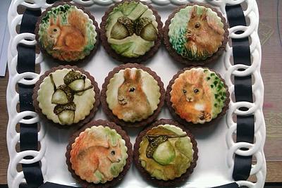Squirrel and Acorn cookies. - Cake by Zoe White