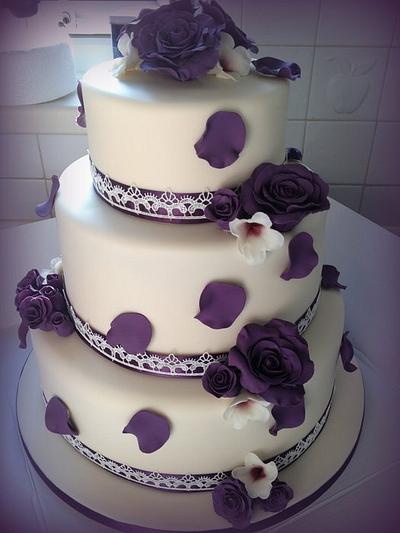 Elegant Roses and Lace - Cake by Cheryll